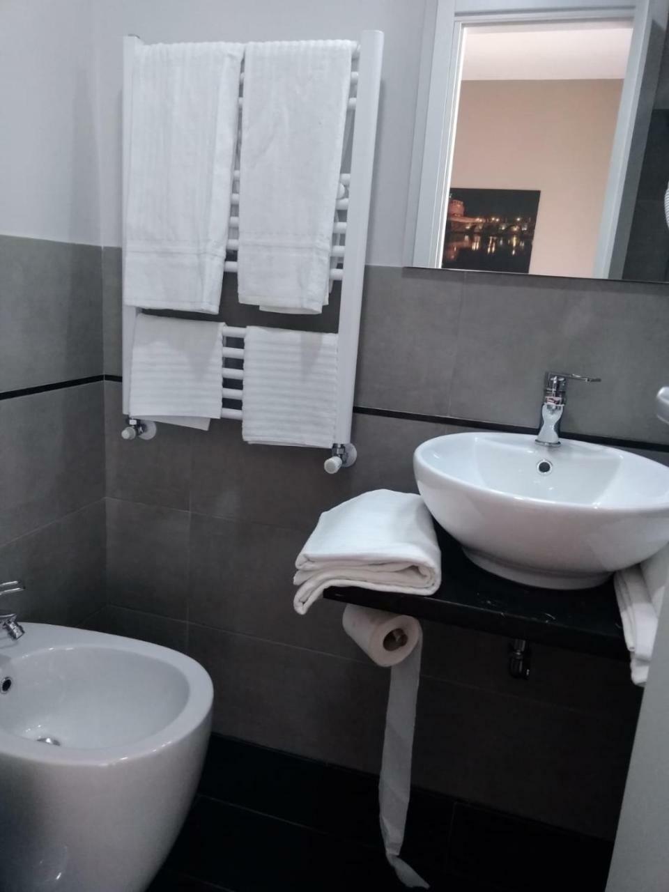 Roma Suite Piramide Εξωτερικό φωτογραφία